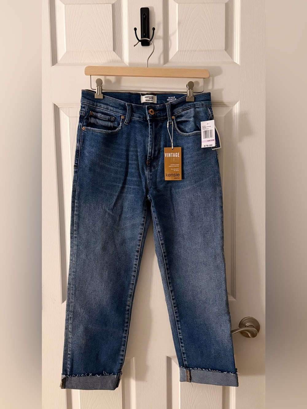 Kensie Women's Slim Straight Jeans in Classic Blue Wash